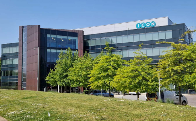 500 South Oak Way, Reading
