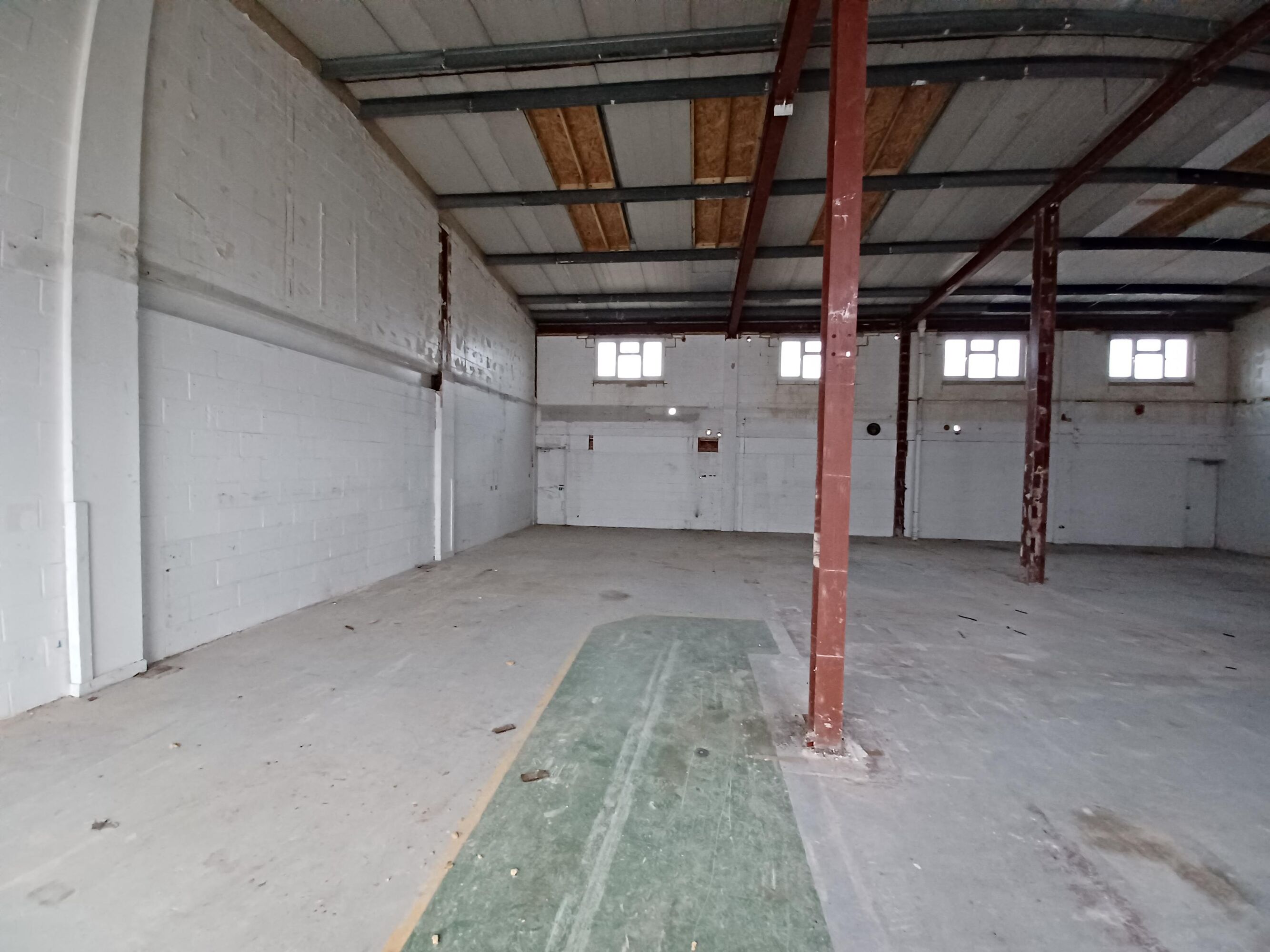 Chertsey Industrial Park Ford Road, Chertsey Industrial / Warehouse