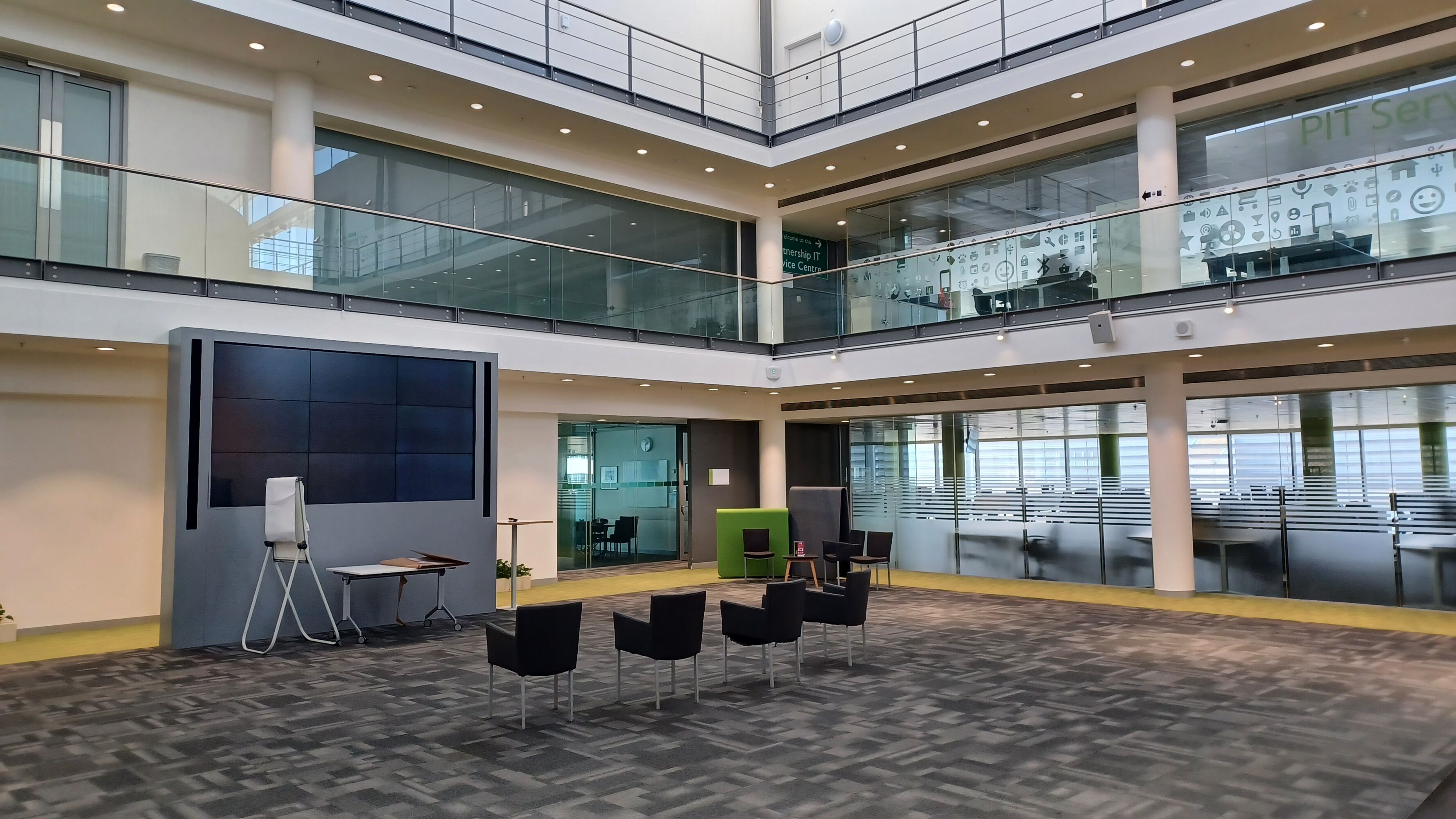 Spedan House, Bracknell Office property in Bracknell Vail Williams